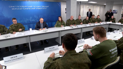 Александр Беглов: Президентская программа «Время героев» уже поставляет кадры в органы государственной власти