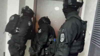 Экономическая полиция поймала мошенников, незаконно вывевших за рубеж 57 млн рублей