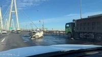 ДТП на КАД с легковушкой и грузовиком стало причиной крупного затора — есть пострадавшие