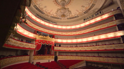 «Старинные здания, как люди»: заслуженный реставратор Петербурга рассказал, какие тайны раскрыл Александринский театр