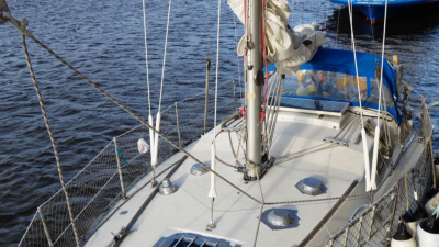 Балтийские таможенники возле Кронштадта вытащили из шторма яхту «Жасмин»