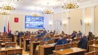 Развитие здравоохранения и защита прав детей: какие темы обсудили на заседании правительства Петербурга в Смольном