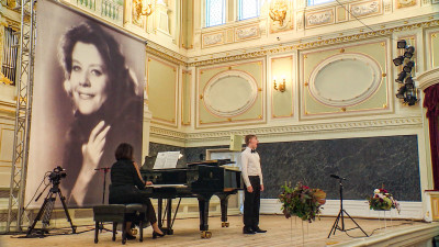 В рамках фестиваля «Приношение Елене Образцовой» в Петербурге стартовал конкурс юных вокалистов