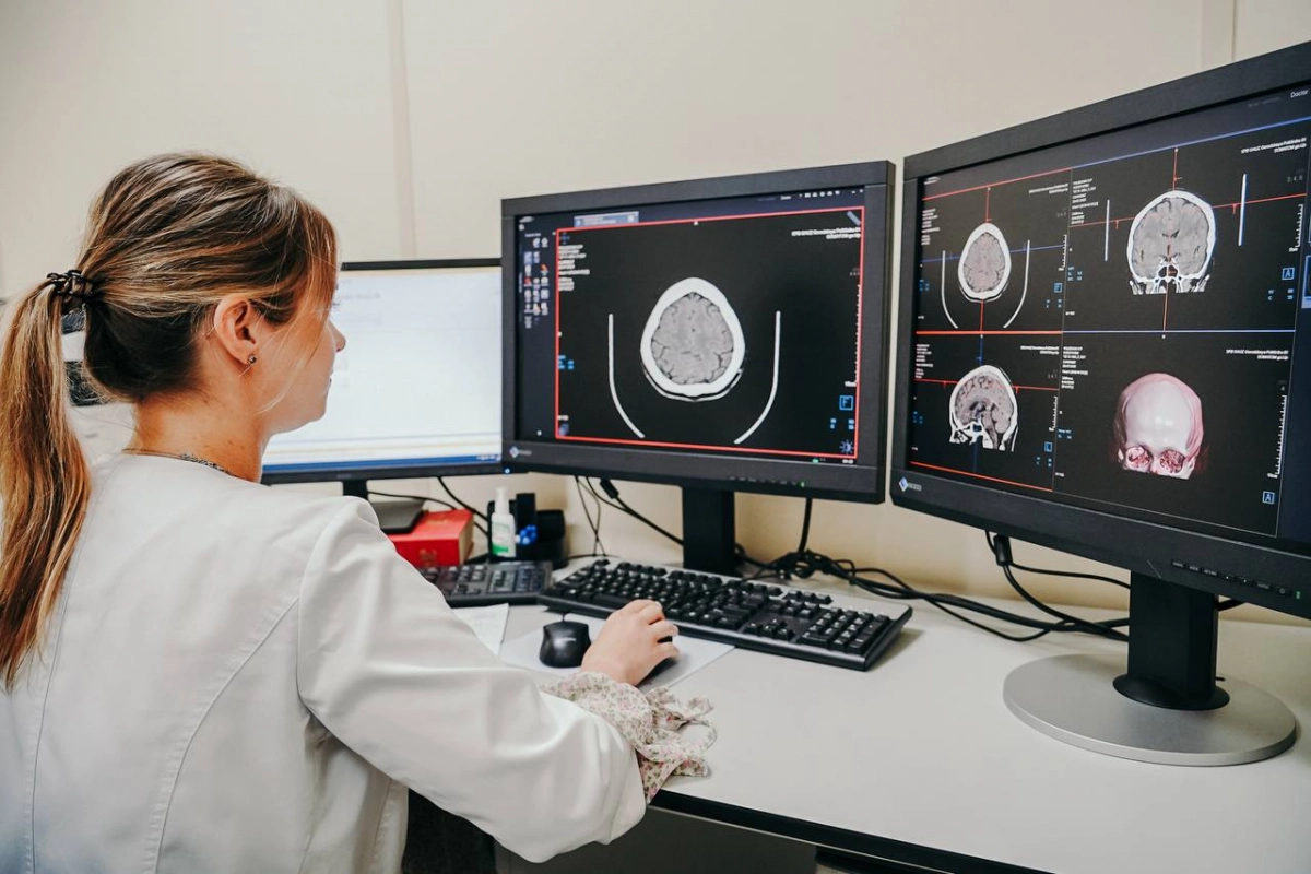 Александр Беглов: Открыли первый городской центр для помощи людям с болезнью Паркинсона и другими нейродегенеративными заболеваниями - tvspb.ru