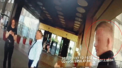 На Васильевском острове задержали хулигана, напавшего на мужчину и повредившего автомобиль