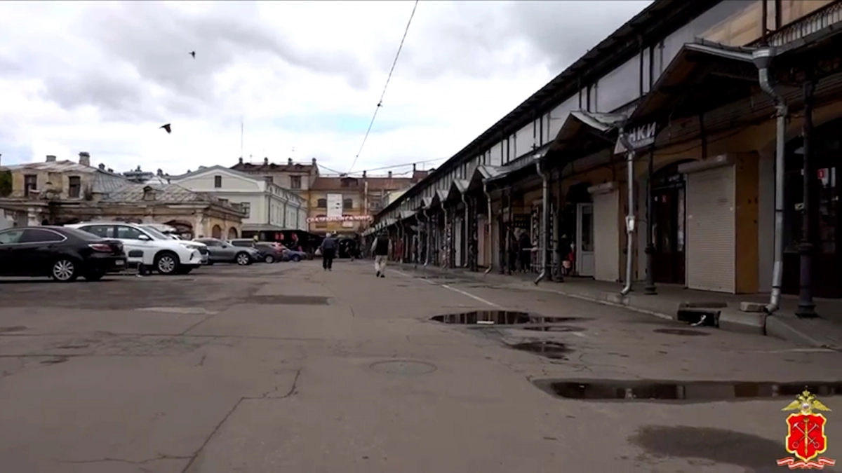 В Апраксином дворе изъяли незаконные товары на 7 млн рублей - tvspb.ru