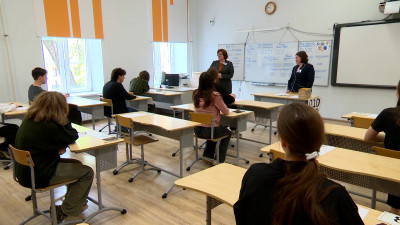 В Петербурге 526 выпускников сдали хотя бы один предмет ЕГЭ на 100 баллов