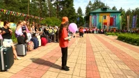 Почти 400 школьников из Мариуполя начали третью летнюю смену в лагере «Дружных»