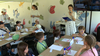 Участников Большого семейного фестиваля познакомили с «атмосферой» Петербурга и городским транспортом