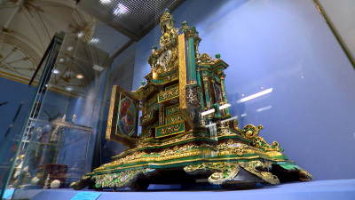 Целая вселенная в ларце: Эрмитаж открыл выставку европейских настольных кабинетов