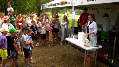 Робототехника, занимательная химия, археологические раскопки и многое другое ждет юных петербуржцев на Большом семейном фестивале