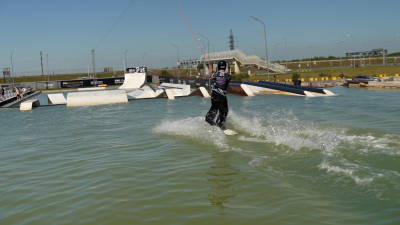Турнир вейкбордистов «Пластик и точка» в Кронштадте собрал почти 3 тысячи человек