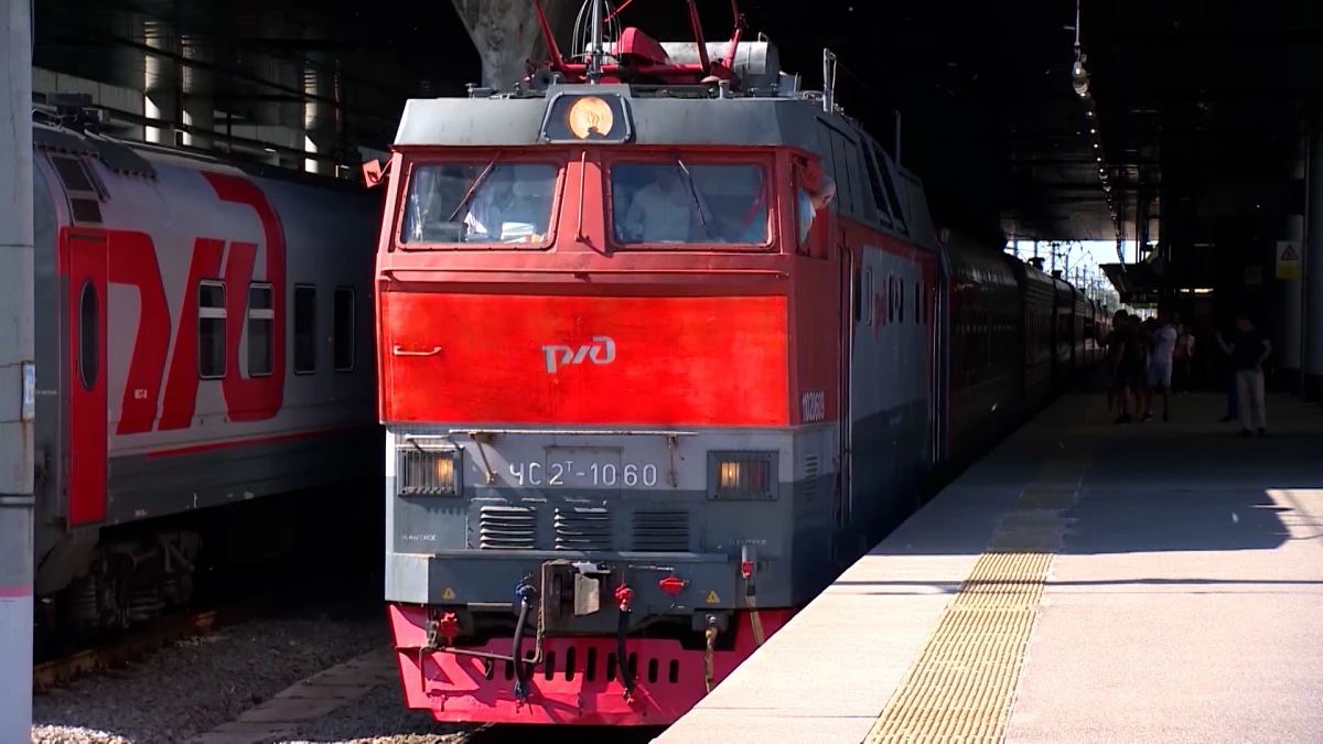 В Волгоградской области на ж/д инфраструктуру упали обломки БПЛА — движение поездов приостановлено - tvspb.ru