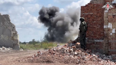 Инженерные войска ВС РФ продолжают разминирование освобожденных населенных пунктов в ДНР