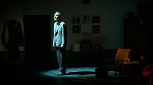 Гастроли. Пространство «Внутри» в Петербурге — премьера спектакля Саввы Савельева «Зеркало» на Новой сцене Александринского театра