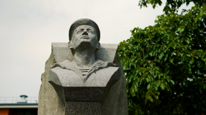 Морская карта Петербурга. Памятник Петергофскому десанту в Кронштадте