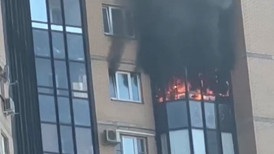 На улице Михаила Дудина потушили квартирный пожар площадью 38 кв. м