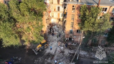МЧС России о ситуации с обрушившимся домом в Астрахани: Разобрано более 370 кубометров поврежденных конструкций