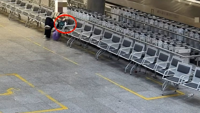 Женщину задержали в Пулково после кражи детского рюкзака