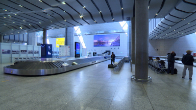 Пассажиры самолета, летевшего из Антальи в Петербург, остались без багажа — прокуратура начала проверку