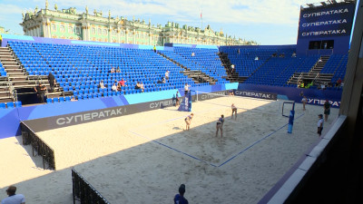 Как на Дворцовой площади проходит финал Кубка России по пляжному волейболу