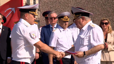 Глава МВД по Санкт-Петербургу и Ленобласти Роман Плугин награжден государственной наградой