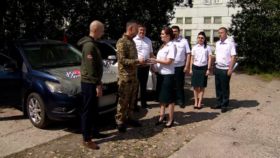 Петербургское отделение «Народного фронта» отправит два автомобиля в зону СВО