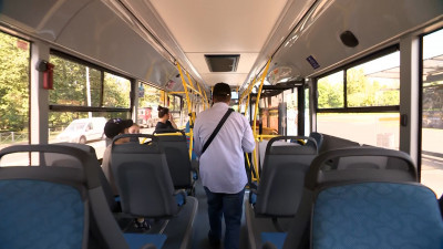 Как общественный транспорт в Петербурге помогает горожанам спасаться от жары