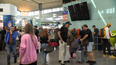 В Пулково сняли временные ограничения на прием и выпуск самолетов