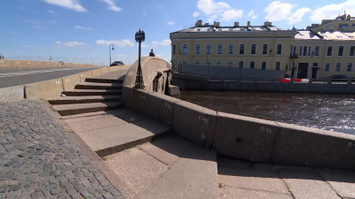 Стало известно, когда закончится ремонт Дворцовой набережной