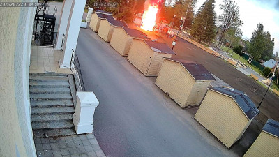 Полицейские задержали поджигателей детской площадки во Всеволожском районе Ленобласти