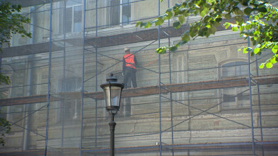 Ремонт фасада, кровли и теплосетей: в Петербурге более 8 тыс. домов подготовили к зиме