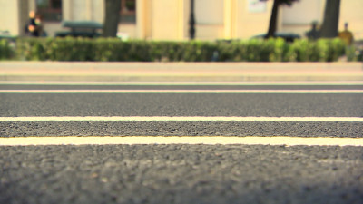 В Петербурге обновили более 400 тысяч квадратных метров разметки, появились новые светофоры и пешеходные переходы