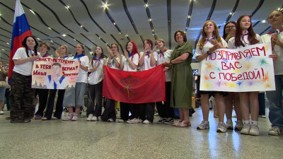 Как в Петербурге встретили победителя Международной математической олимпиады Илью Замоторина