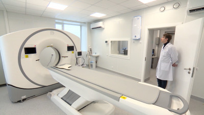 Александр Беглов: В поликлиники Петербурга поступило 90% оборудования, закупаемого в 2025 году по программе модернизации первичного звена здравоохранения