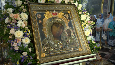 В Казанском кафедральном соборе отметили  явление Казанской иконы Божией Матери божественной литургией