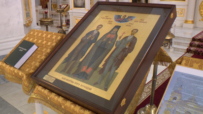 Икону, на которой изображены юристы, приговоренные к расстрелу на Петроградском процессе 1922 года, освятили в Петербурге