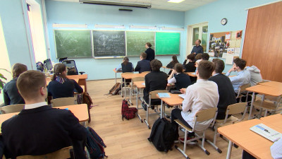 Александр Беглов: Петербургское среднее образование — одно из самых сильных в стране