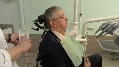 В стоматологической поликлинике № 3 появилось уникальное кресло для пациентов на инвалидных колясках