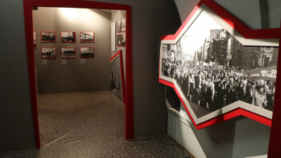 Выставка «Ленинградский парад Победы» открылась в Петропавловской крепости