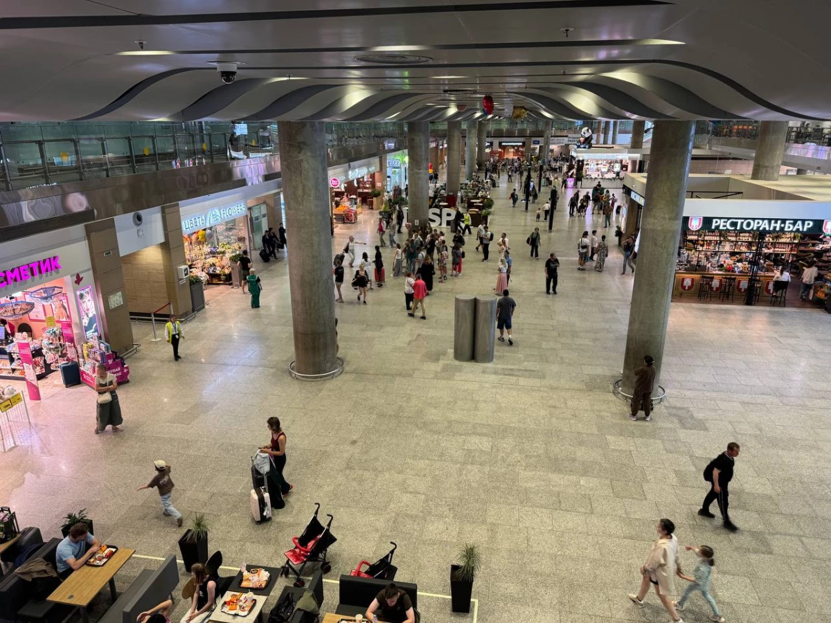 В аэропорту Пулково стали доступны электрокресла для пассажиров с инвалидностью - tvspb.ru