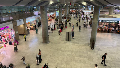 В аэропорту Пулково стали доступны электрокресла для пассажиров с инвалидностью