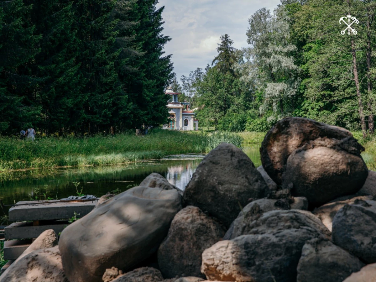 На Верхних прудах Екатерининского парка началась реставрация плотин - tvspb.ru