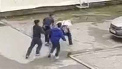 Выдворение из России с родителями: азербайджанских подростков наказали за драку в Петербурге