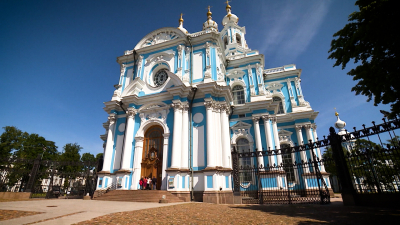 Место духовной силы: история создания Смольного собора