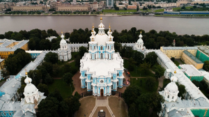 Дом всех петербургских ангелов: Смольный собор не перестаёт удивлять