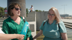 Влюблены ли петербуржцы в море так же сильно, как режиссёры кинолент и мультфильмов? Опрос на улицах Петербурга