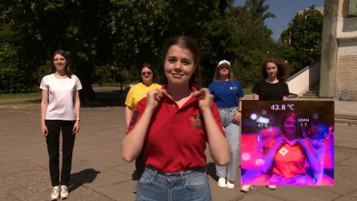 Гардероб по науке: какие материалы и цвета одежды помогут в борьбе с перегревом организма