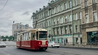 В Петроградском районе закончили ремонтировать трамвайные пути
