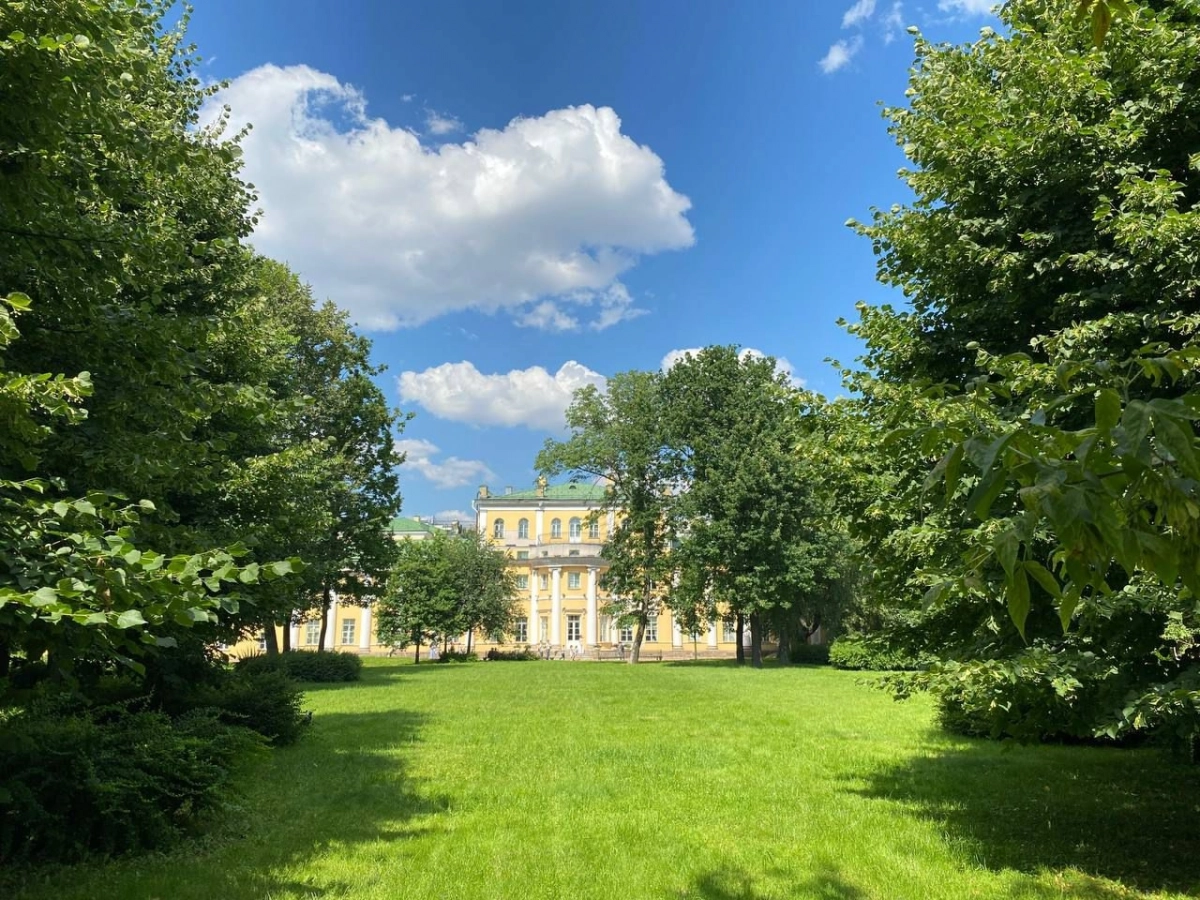 Литературный Петербург: туроператоров познакомили с программами Музея-усадьбы Державина - tvspb.ru